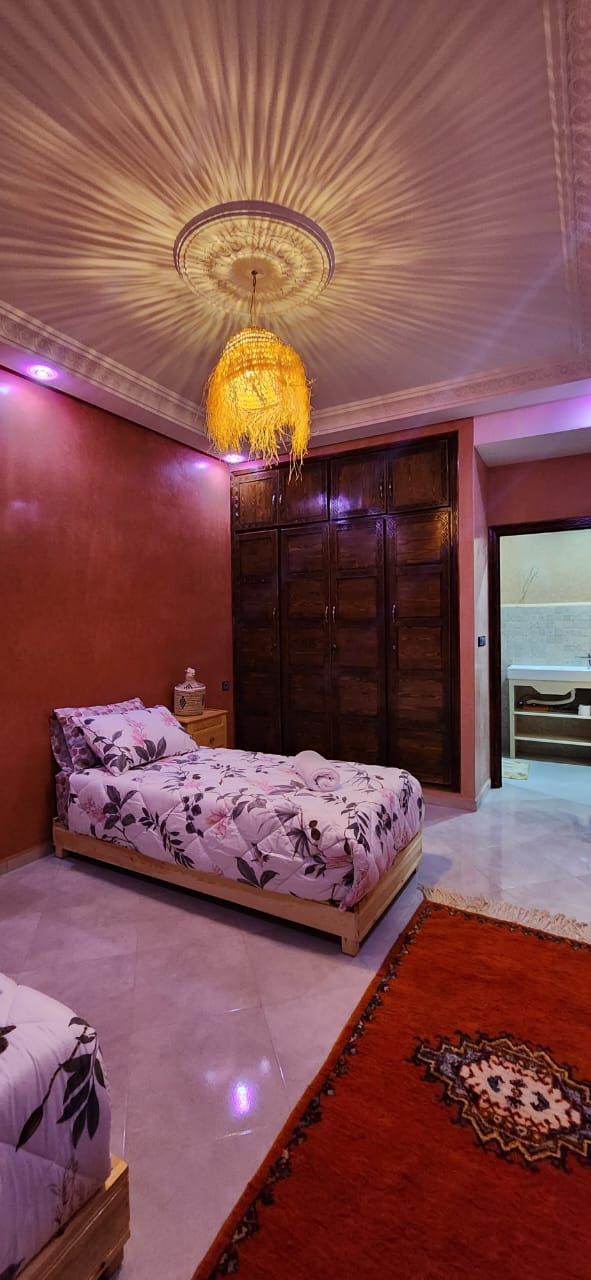 Cozy Private Twin Room with Ocean-View Balcony at Vibeline Surf Camp